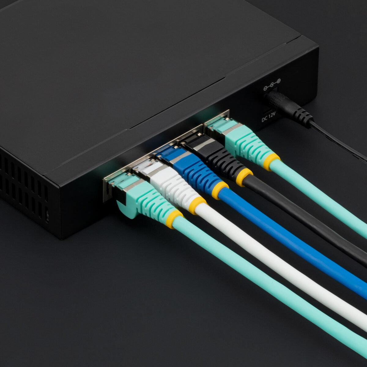 Cable 1 5m de Red Cat6a Blanco Snagless PoE++ 100W RJ45 Cable 1 5m de Red Cat6a Blanco Snagless PoE++ 100W RJ45