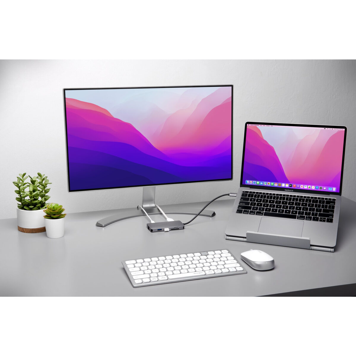 Dock móvil USB-C® sin Driver 8 en 1 UH1400P Dock móvil USB-C® sin Driver 8 en 1 UH1400P