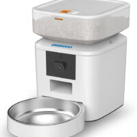 SMART PET FEEDER WITH 1080P CAMERA AND TUYA APP