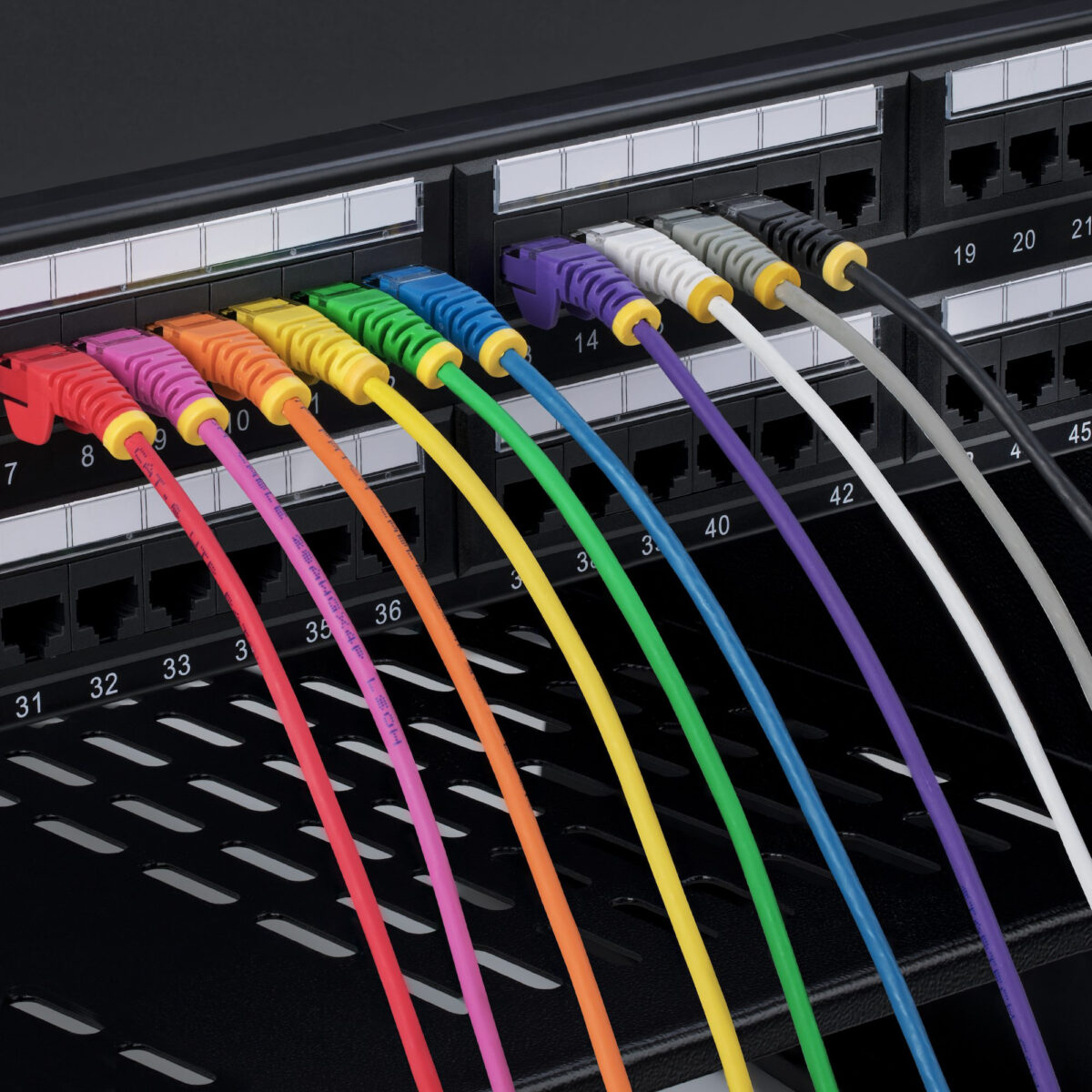 Cable Ethernet CAT6 Delgado Gris de 25cm - 28AWG - LSZH Cable Ethernet CAT6 Delgado Gris de 25cm - 28AWG - LSZH